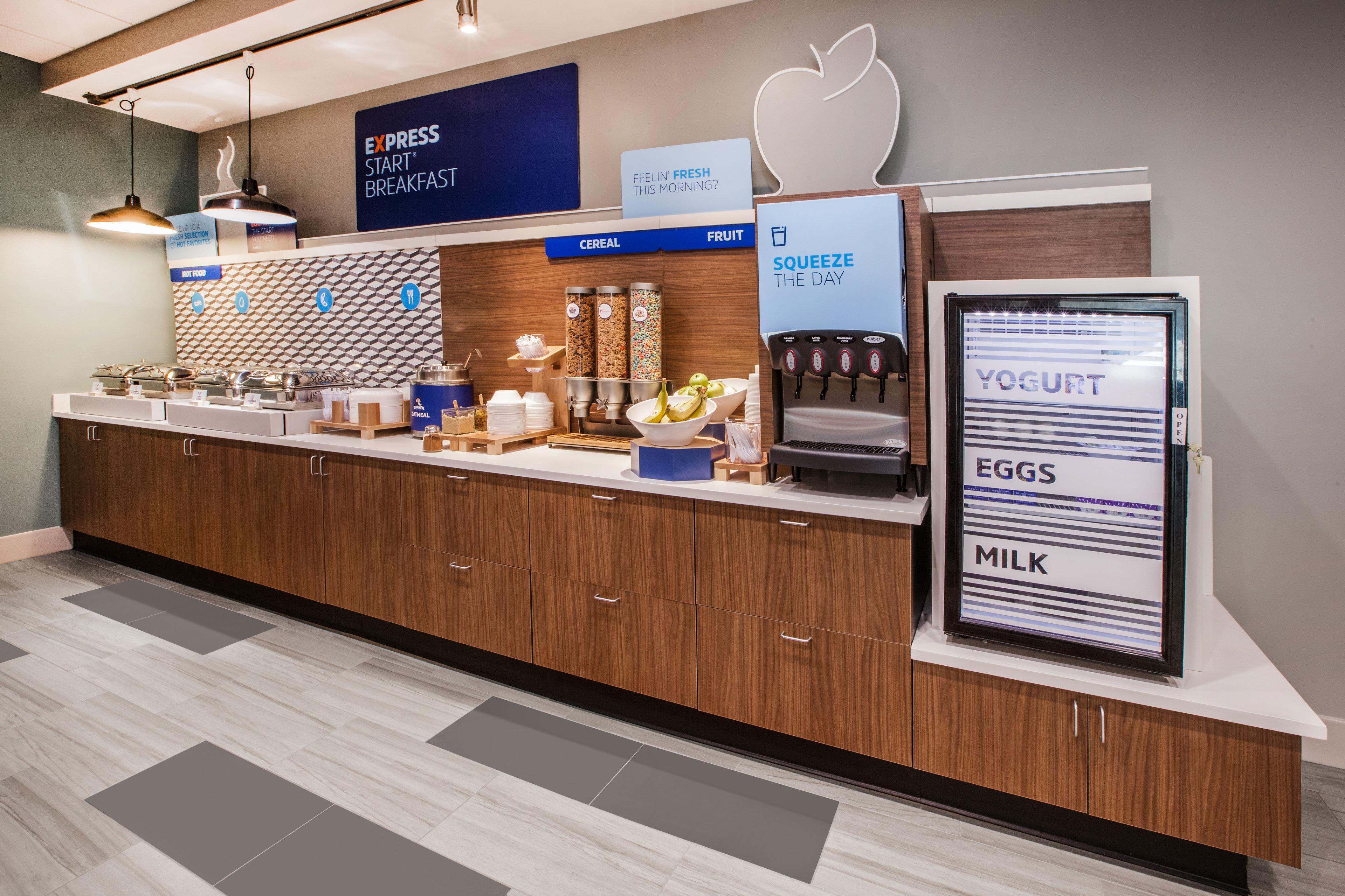 Holiday Inn Express Pembroke By Ihg Exterior foto