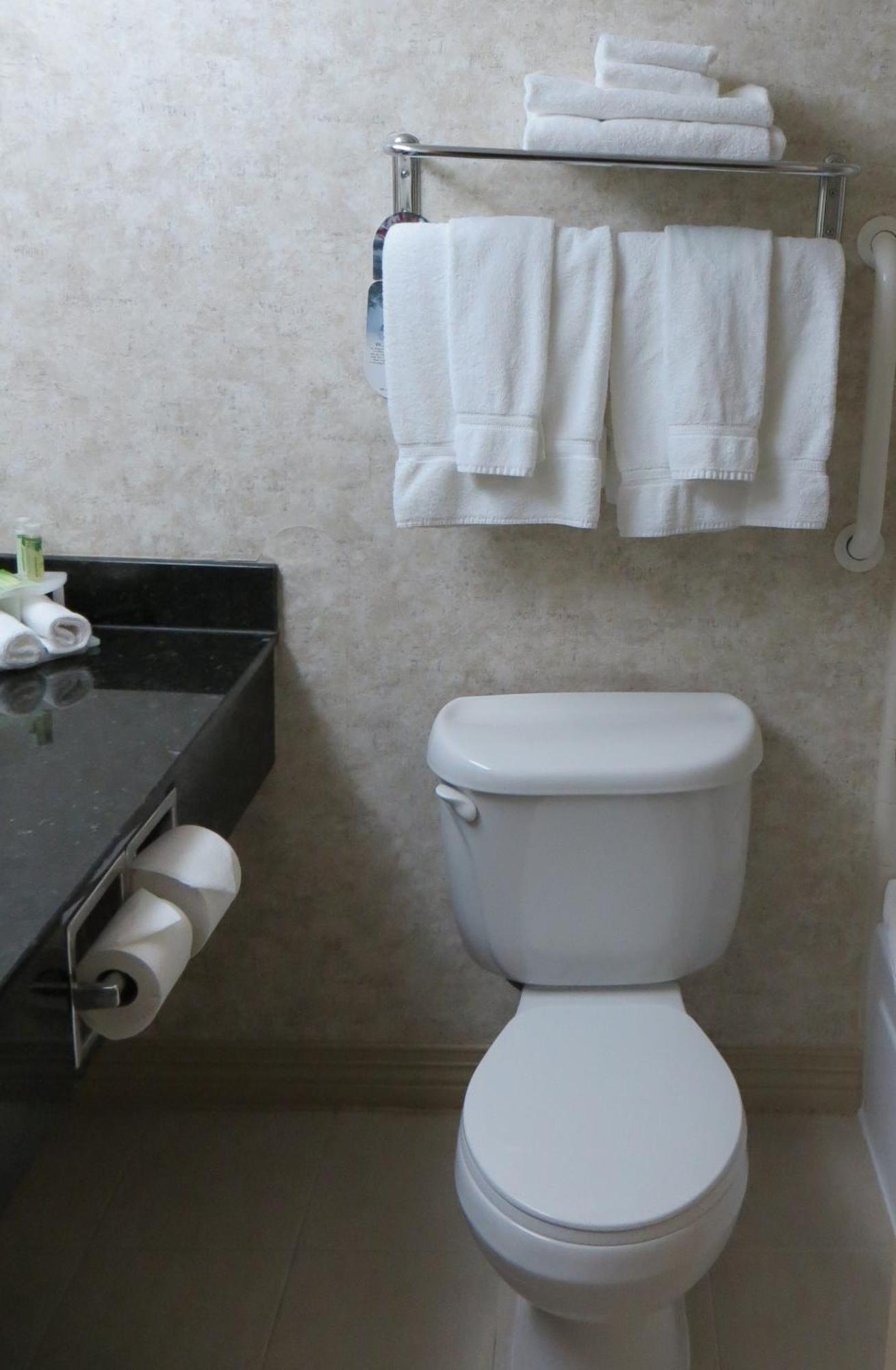 Holiday Inn Express Pembroke By Ihg Cameră foto